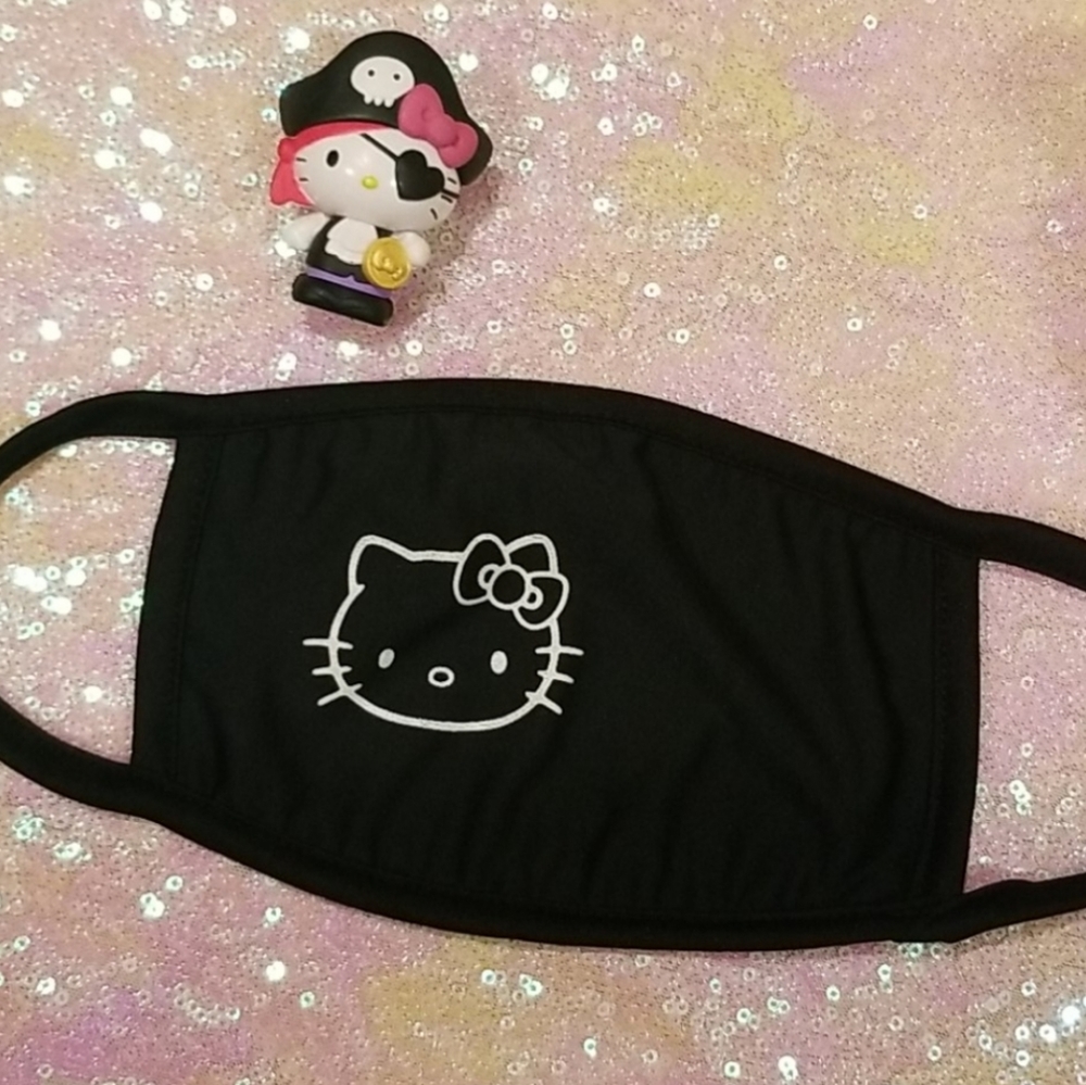 Hello Kitty Soft Face Mask - Picture 6 of 7